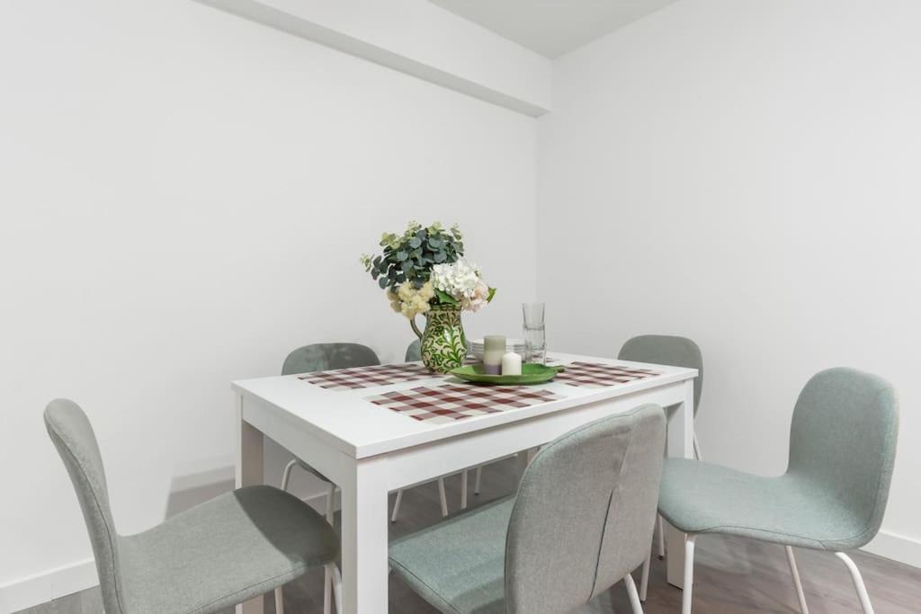 Apartamento Marques De Urquijo Gijón Kültér fotó